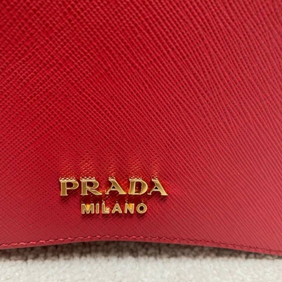 PRADA BAG - Picture 5 of 8